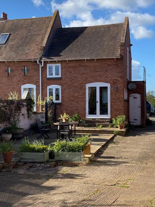 Cottage Barn Conversion On Working Farm Worcester Ngoại thất bức ảnh