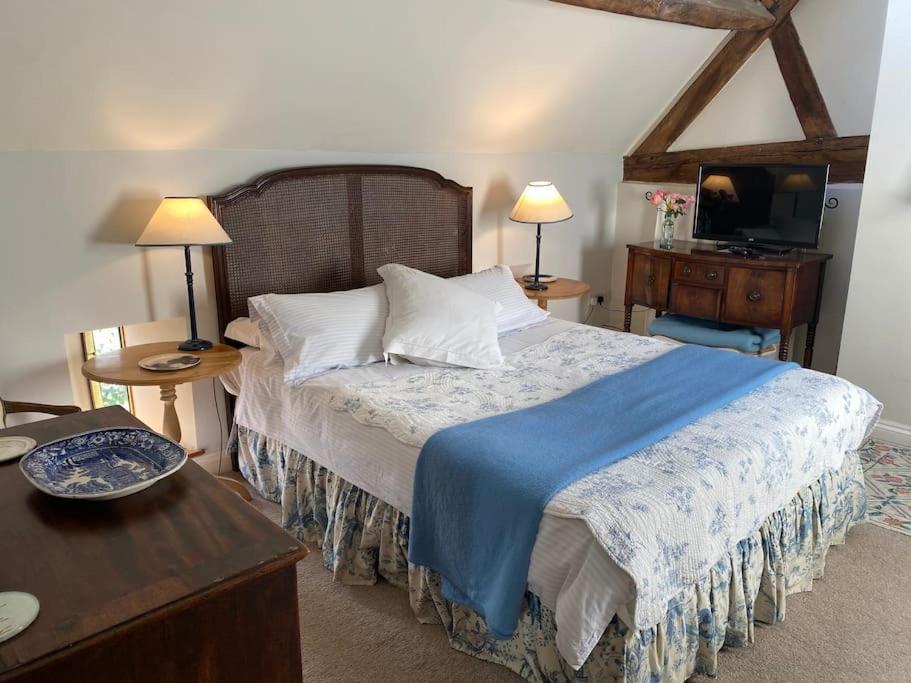 Cottage Barn Conversion On Working Farm Worcester Ngoại thất bức ảnh